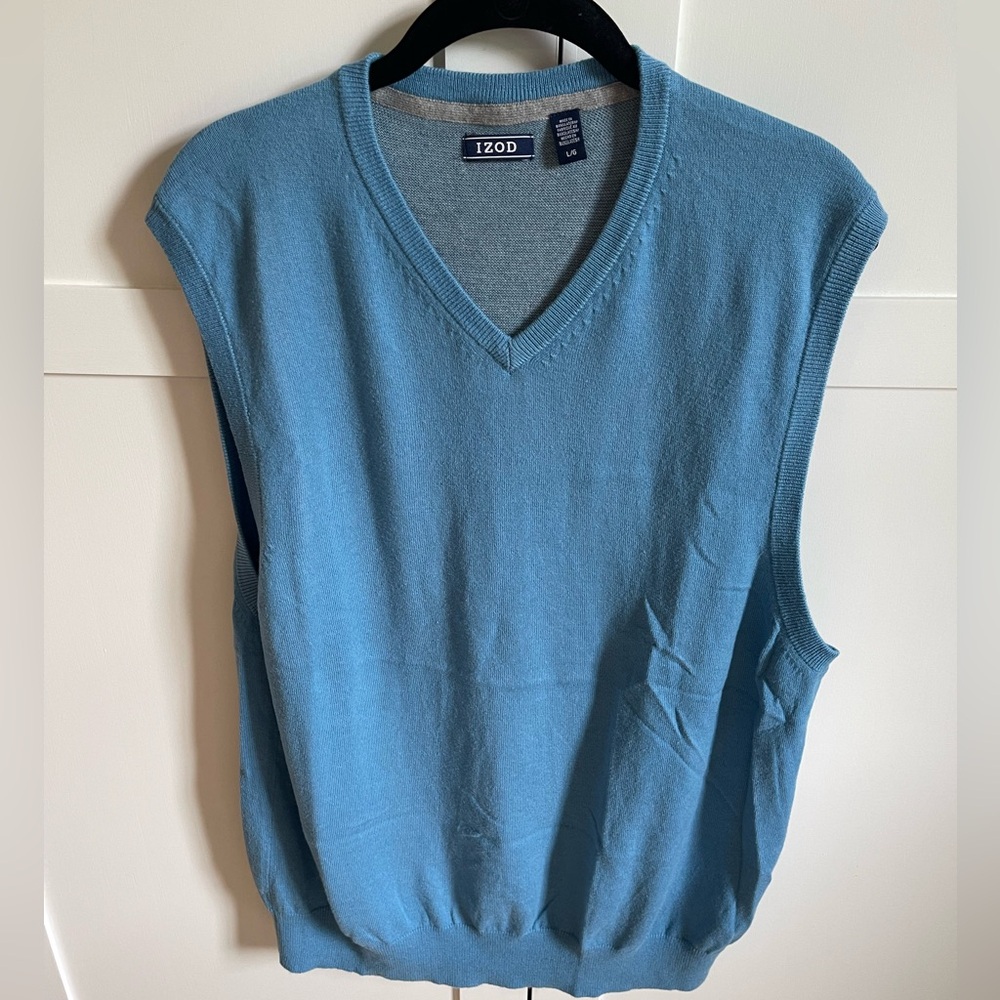 Izod Sweater Vest - L